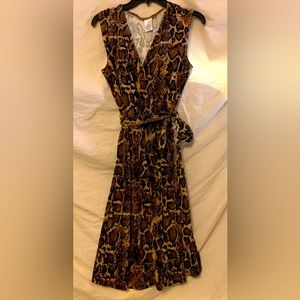 ✨⚡️💥 Serra Leopard Print Faux Wrap Dress